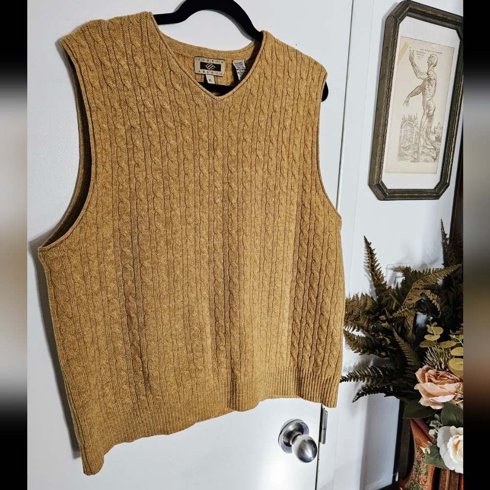 100% Wool Vintage Cable Knit Mens Sweater Vest Camel Tan